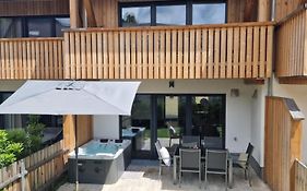 Ferienhaus Berger mit eigenen Whirlpool im Garten